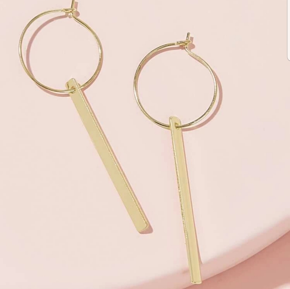 *Larissa* Bar Hoop Earrings - Picture 2 of 4